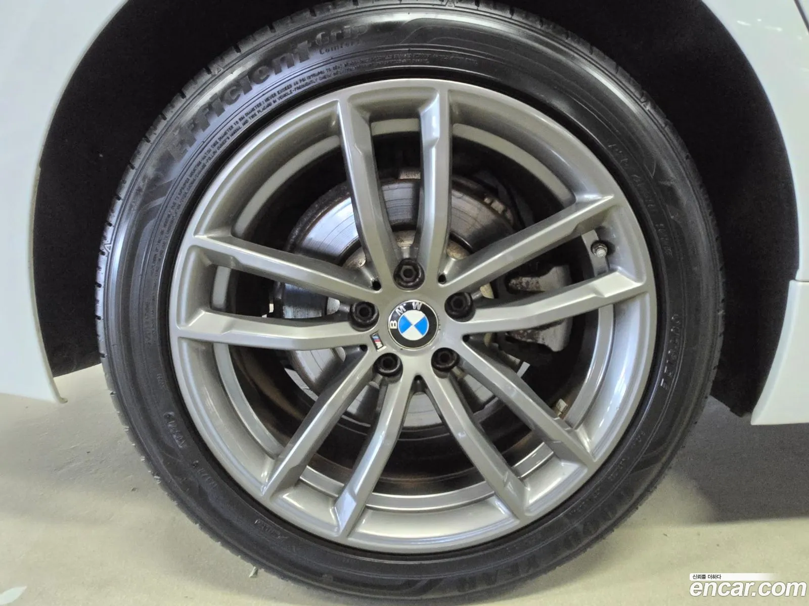 BMW 5 Series G30 520D M Sports - фотография 12523305