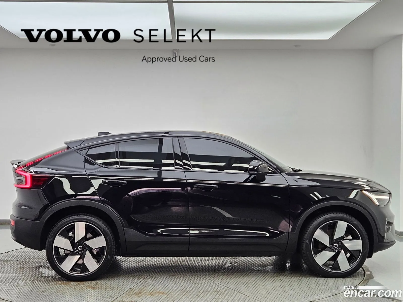 Volvo C40 Recharge Twin Ultimate - фотография 6533632