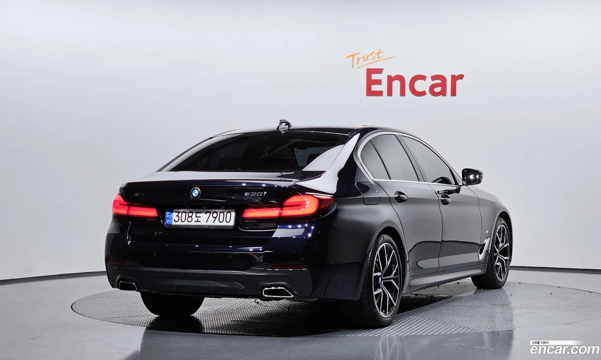 BMW 5 Series G30 530I xDrive M Sports - фотография 6985768
