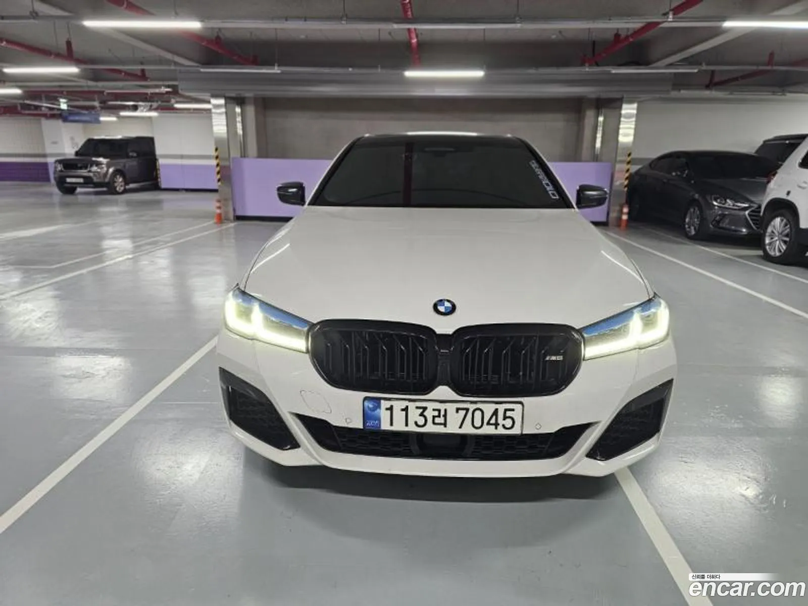 BMW 5 Series G30 523D ​​M Sports - фотография 8809217