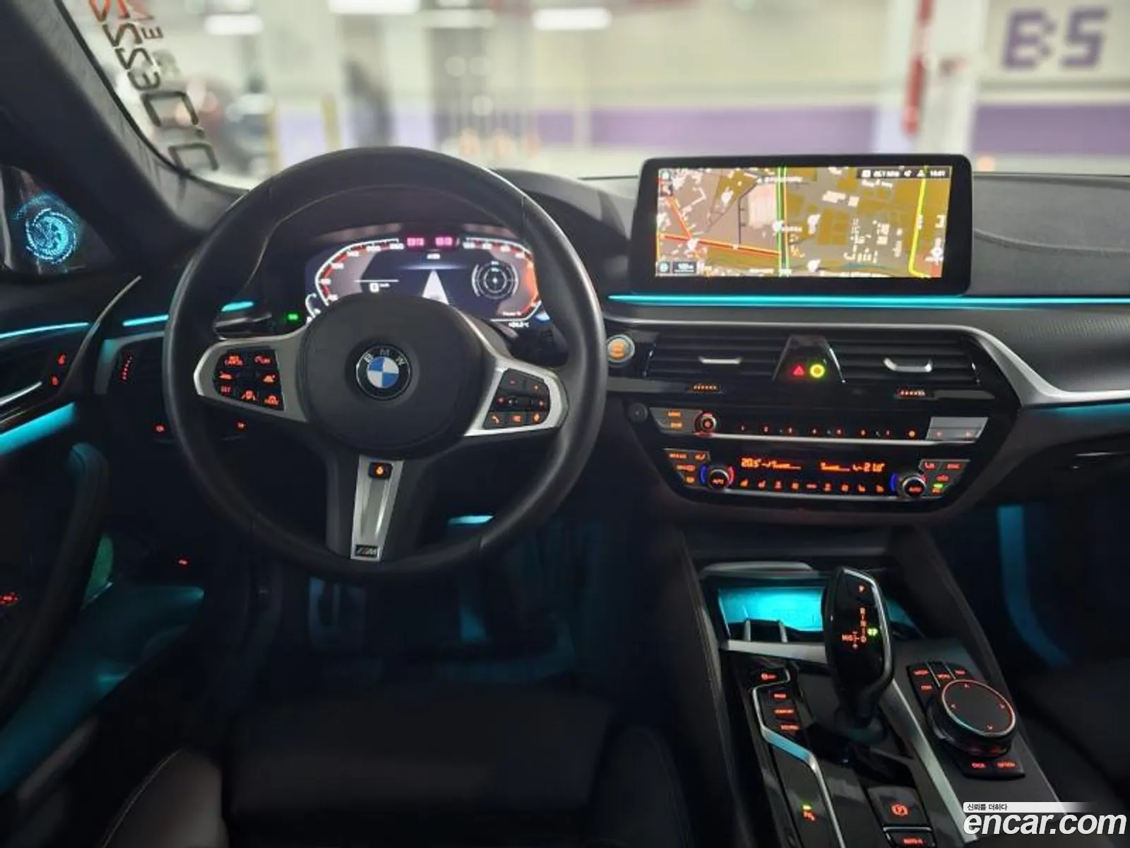 BMW 5 Series G30 523D ​​M Sports - фотография 8809220