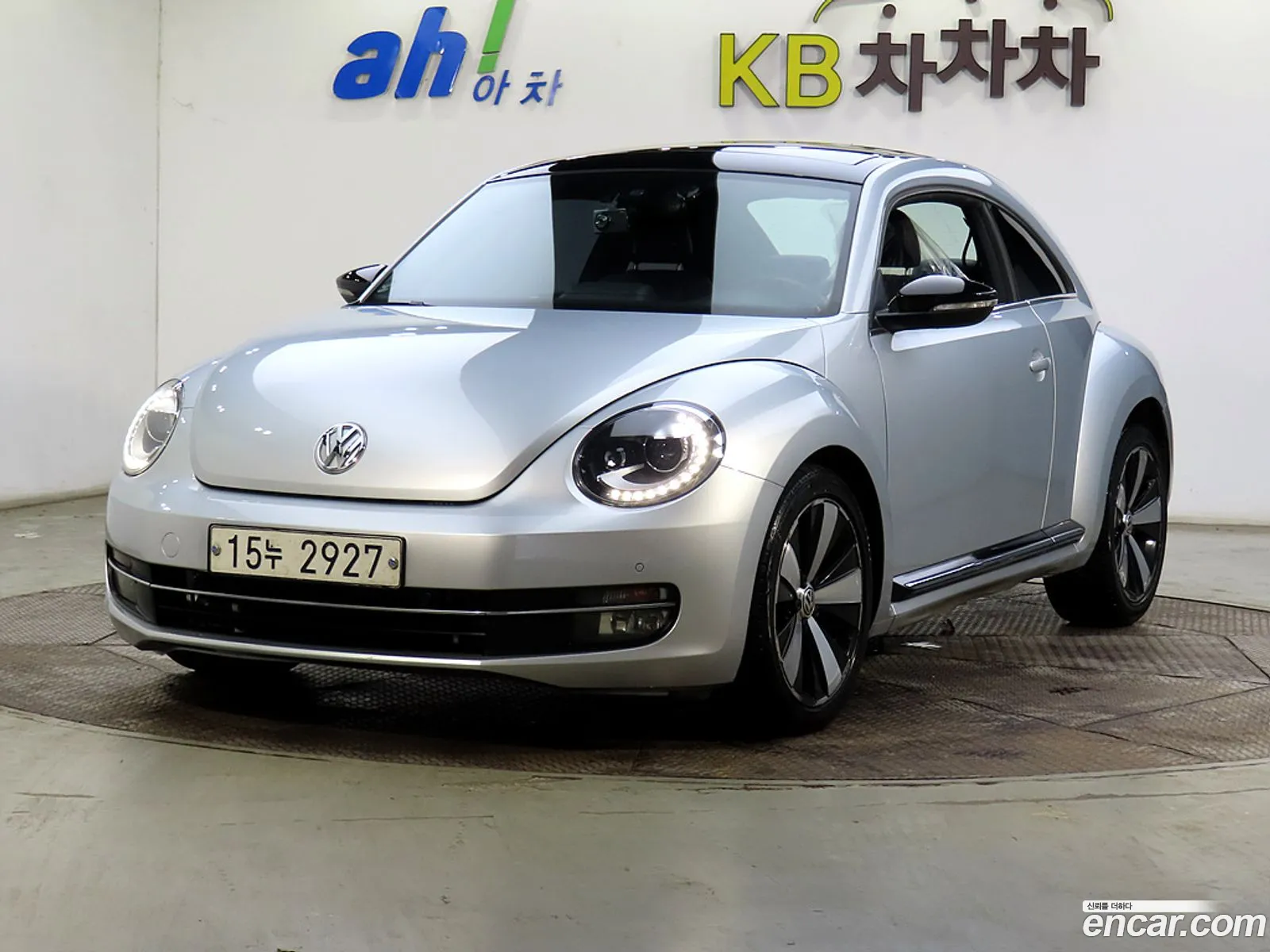 Volkswagen The Beetle 20 Tdi Premium 3Rd Generation - фотография 8189562