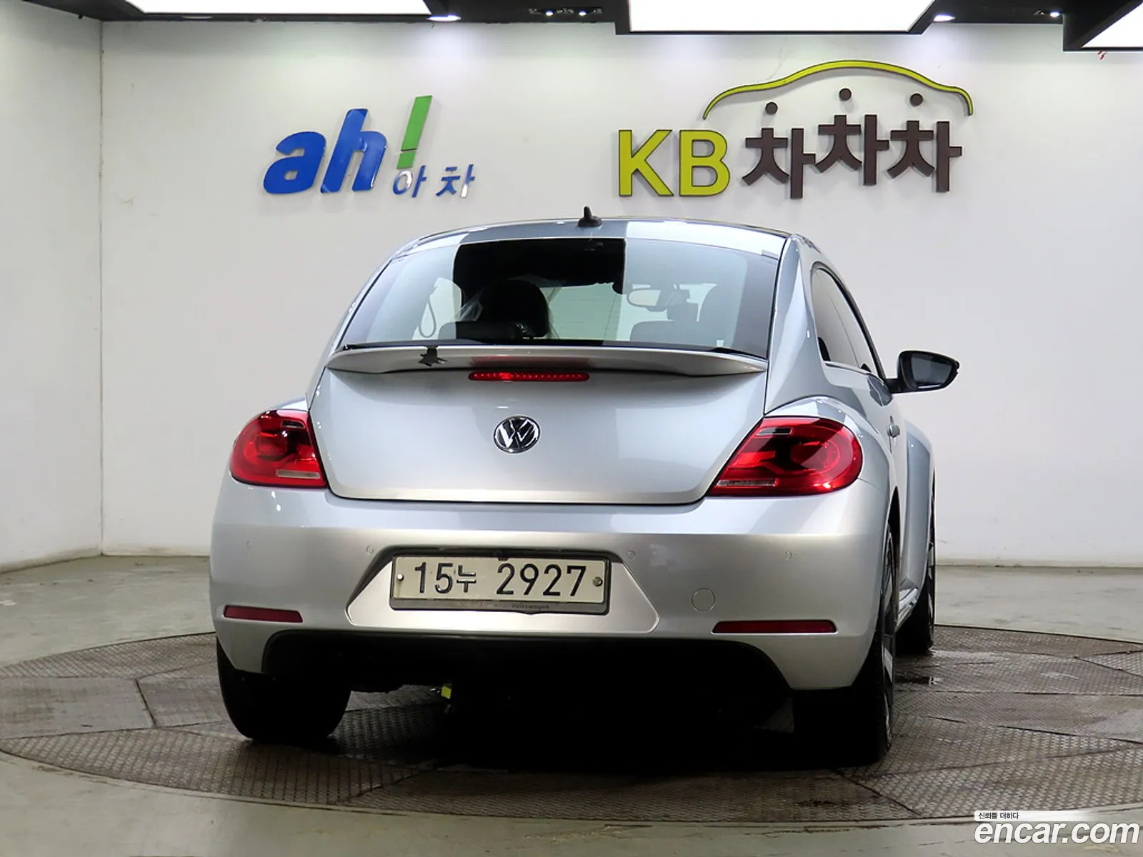 Volkswagen The Beetle 20 Tdi Premium 3Rd Generation - фотография 8189564
