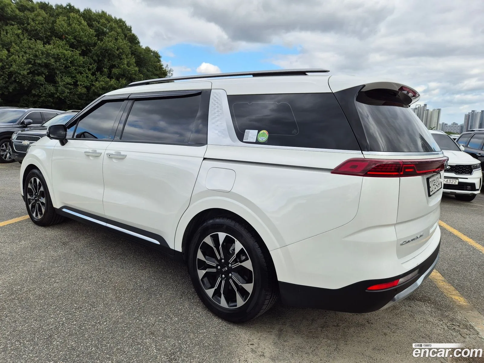Kia Carnival 4Th Generation 9-Seater Signature - фотография 12608166