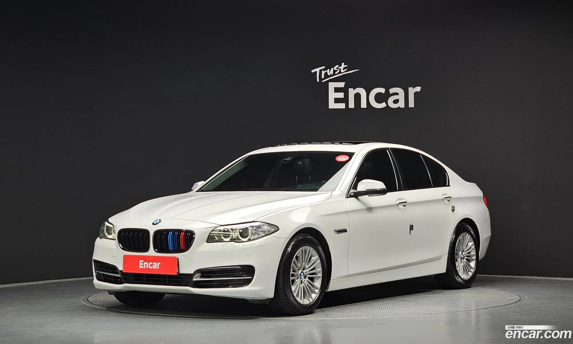 BMW 5 Series F10 520D - фотография 15003017