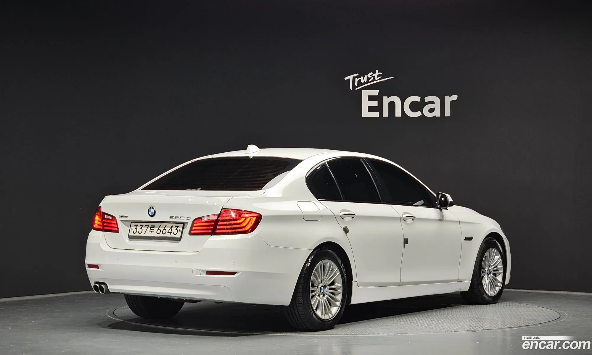 BMW 5 Series F10 520D - фотография 15003018