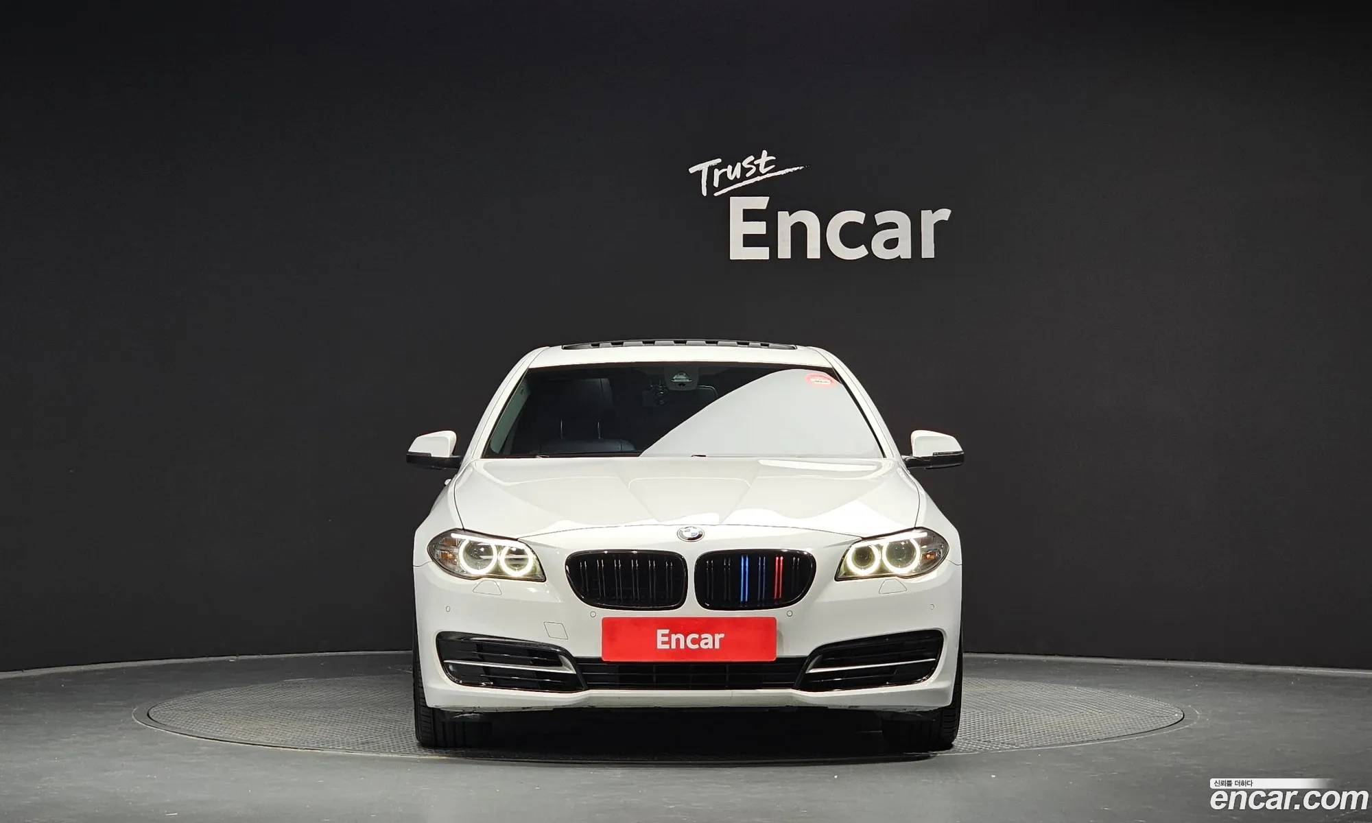 BMW 5 Series F10 520D - фотография 15003019