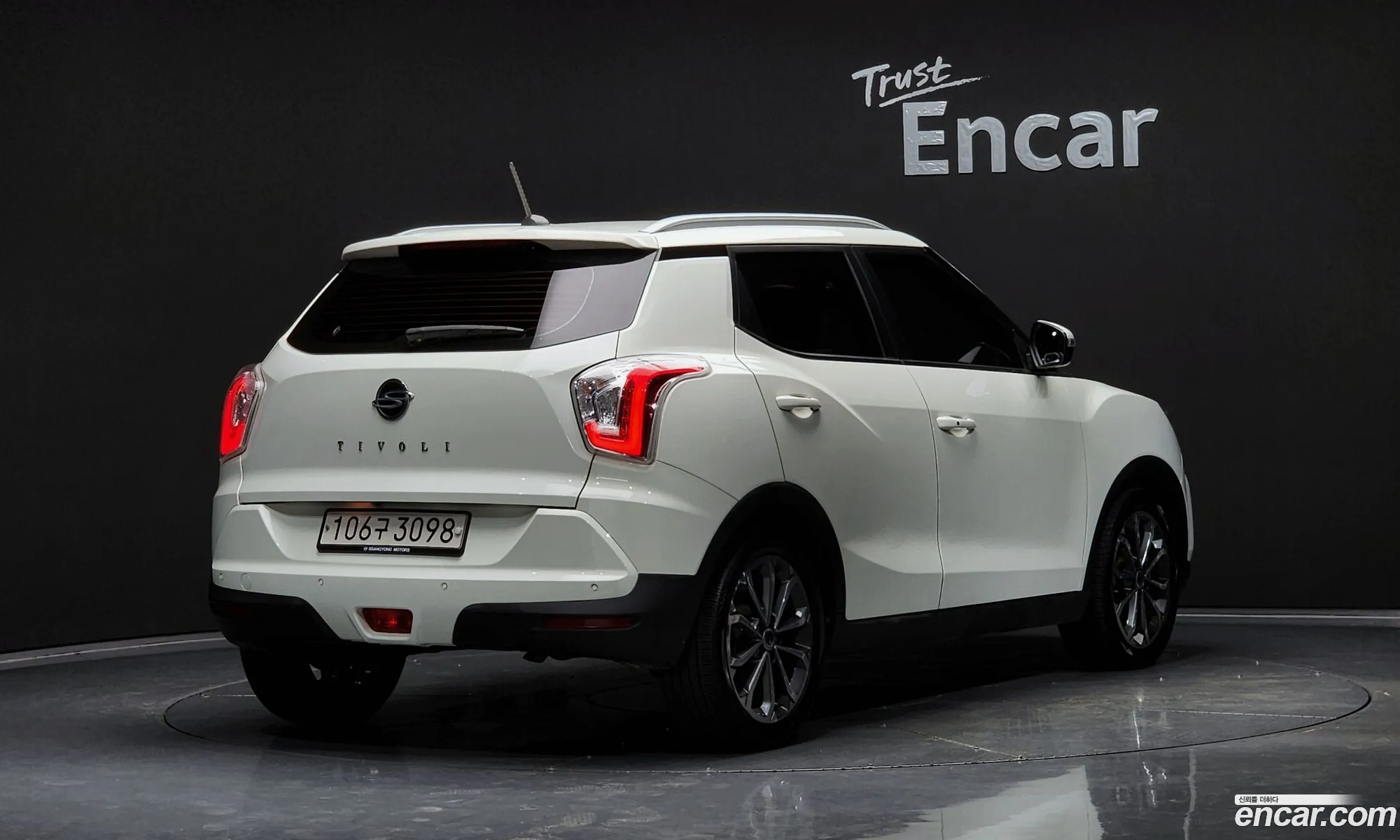 Kg Mobility Ssangyong Tivoli Armor Diesel Lx 2Wd - фотография 6972337