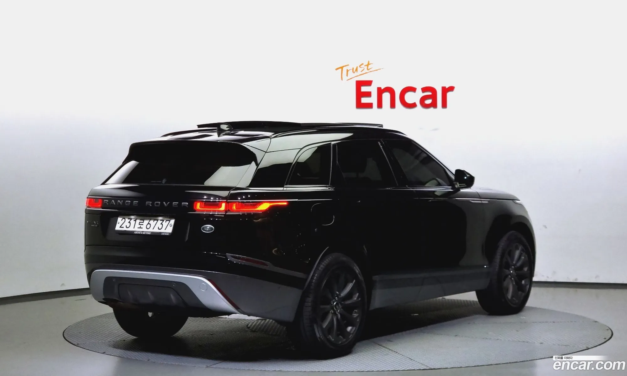 Land Rover Range Rover Velar 20 D240 R-Dynamic Se - фотография 6997141