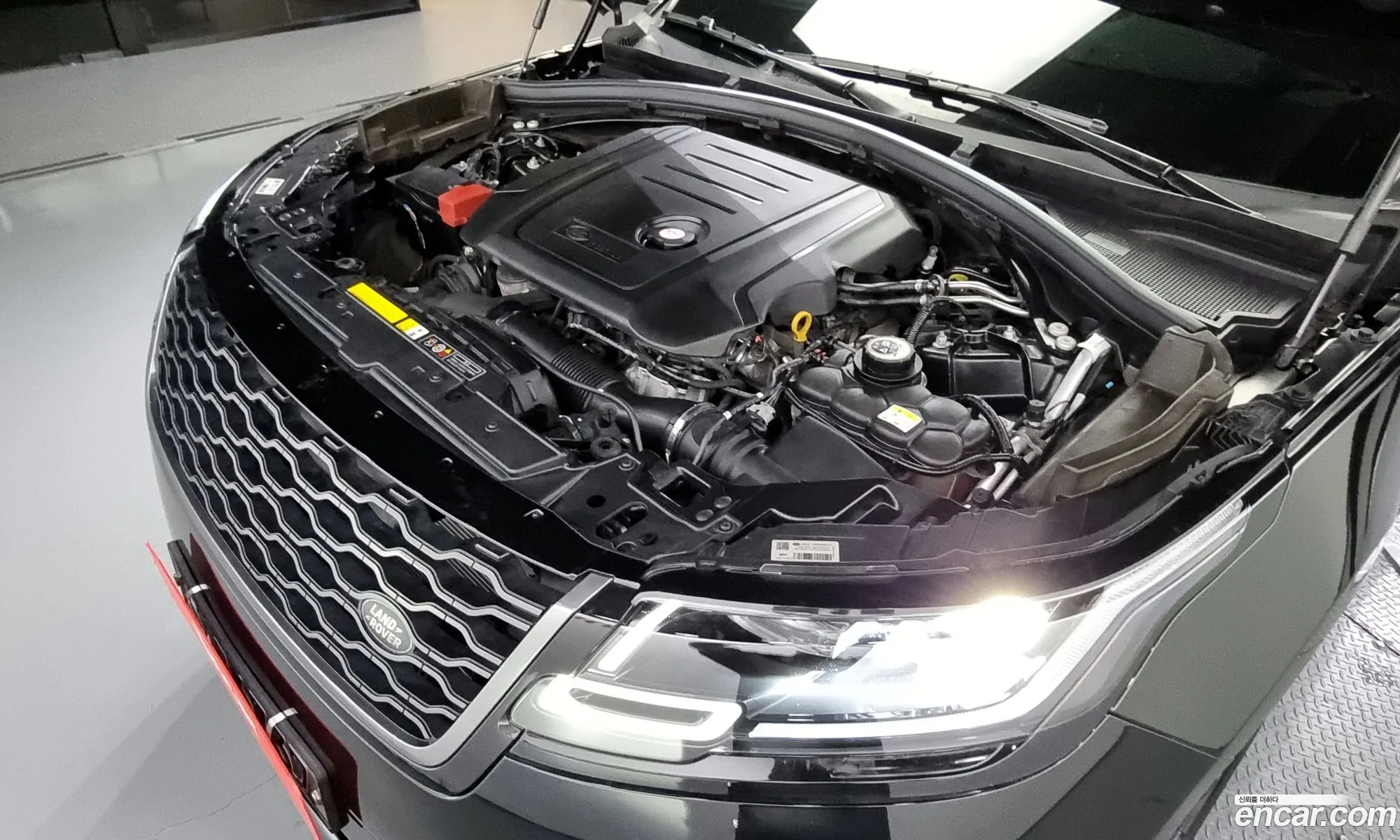Land Rover Range Rover Velar 20 D240 R-Dynamic Se - фотография 6997145
