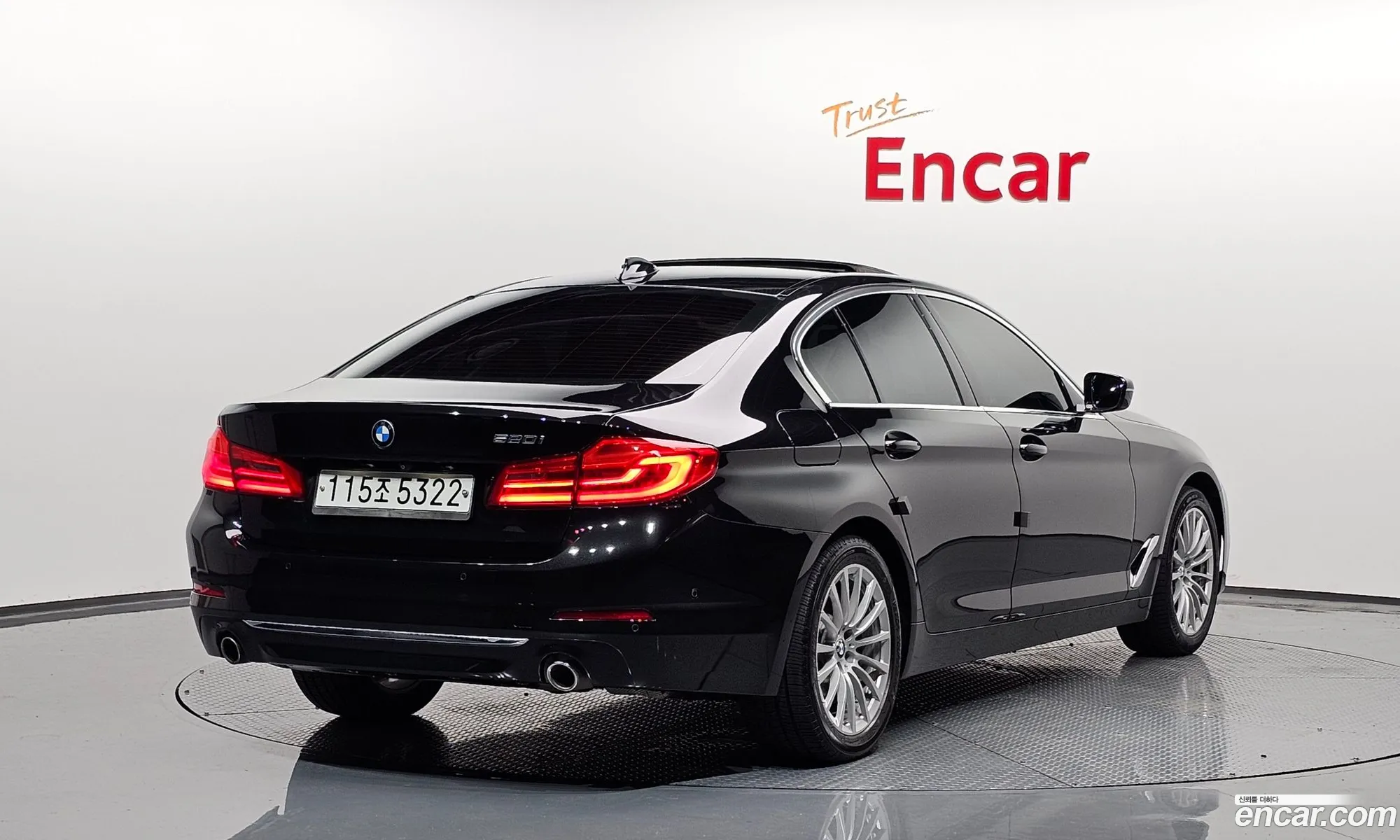 BMW 5 Series G30 520I Luxury - фотография 8291487