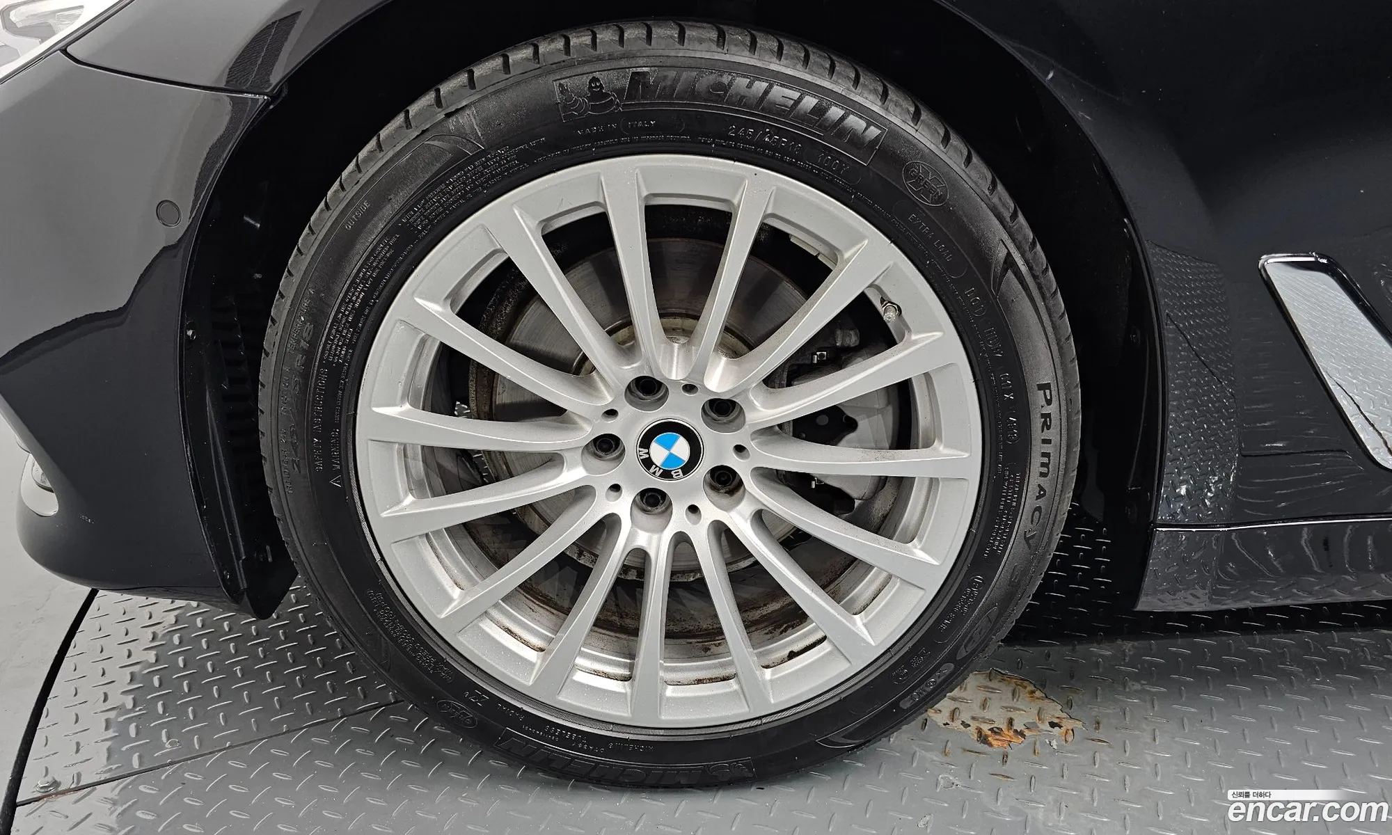 BMW 5 Series G30 520I Luxury - фотография 8291490