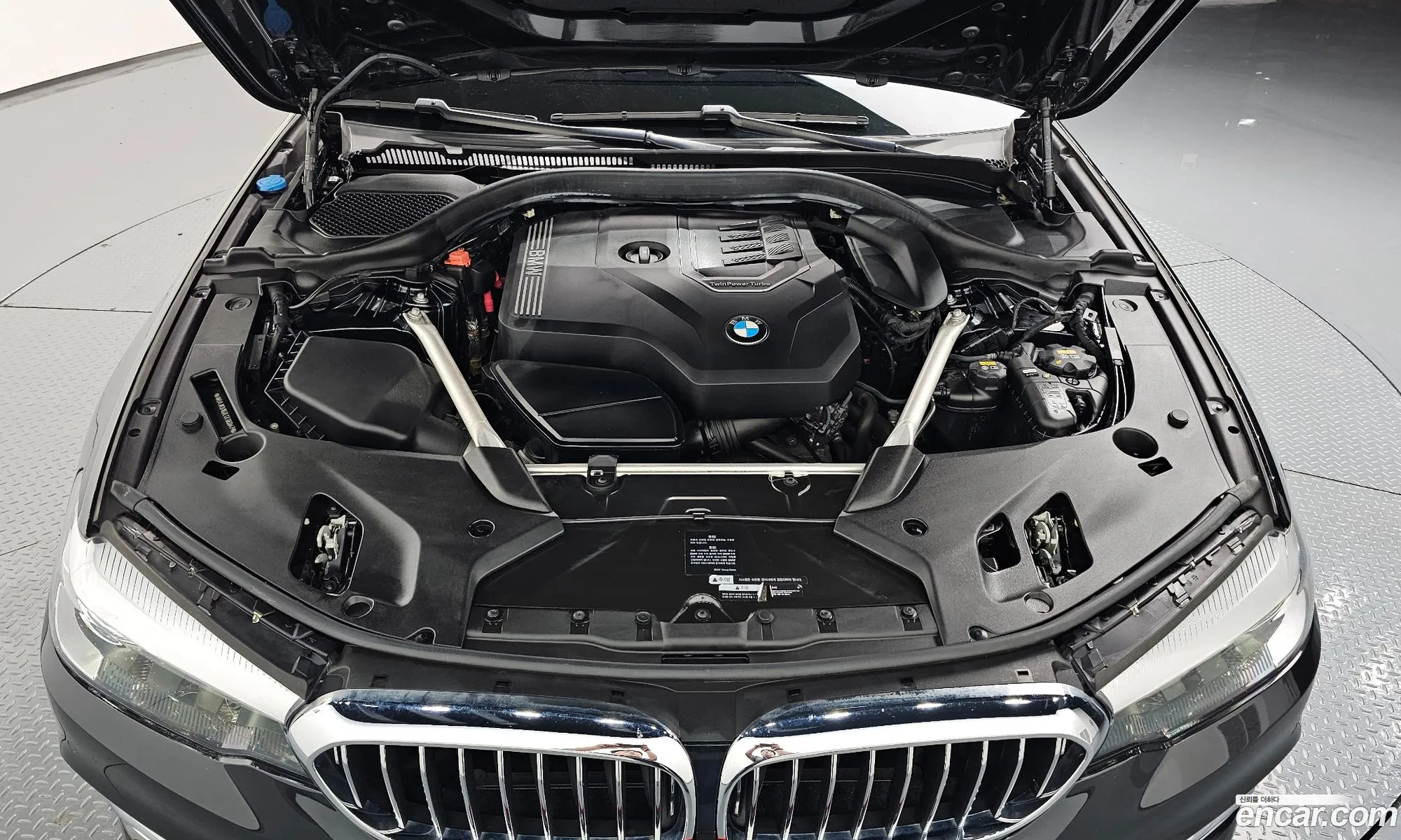 BMW 5 Series G30 520I Luxury - фотография 8291491
