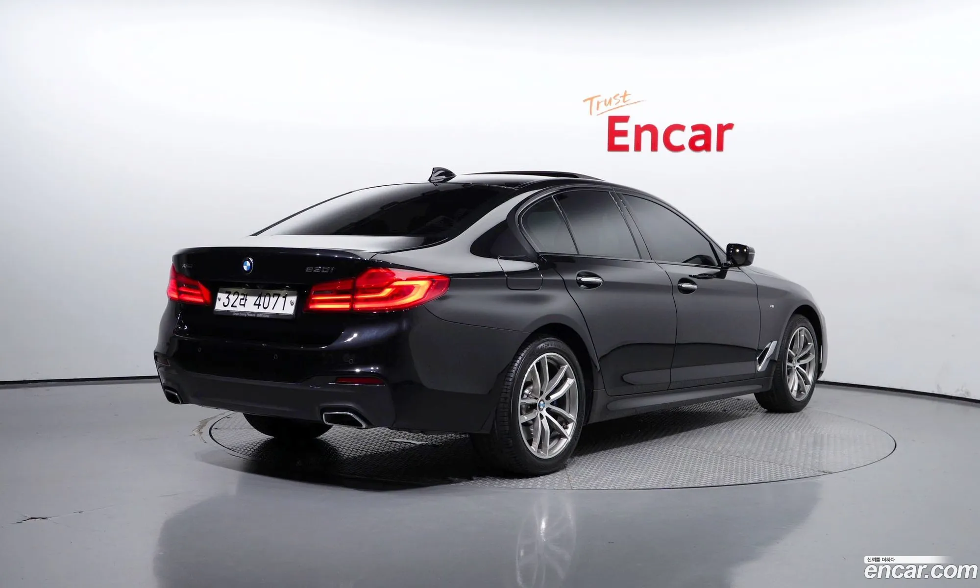 BMW 5 Series G30 530I xDrive M Sports - фотография 8291475