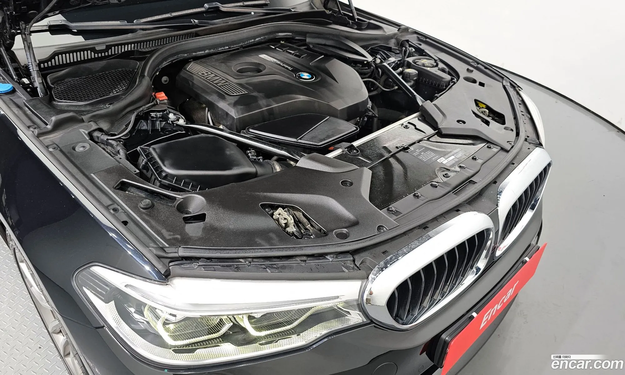 BMW 5 Series G30 530I xDrive M Sports - фотография 8291479