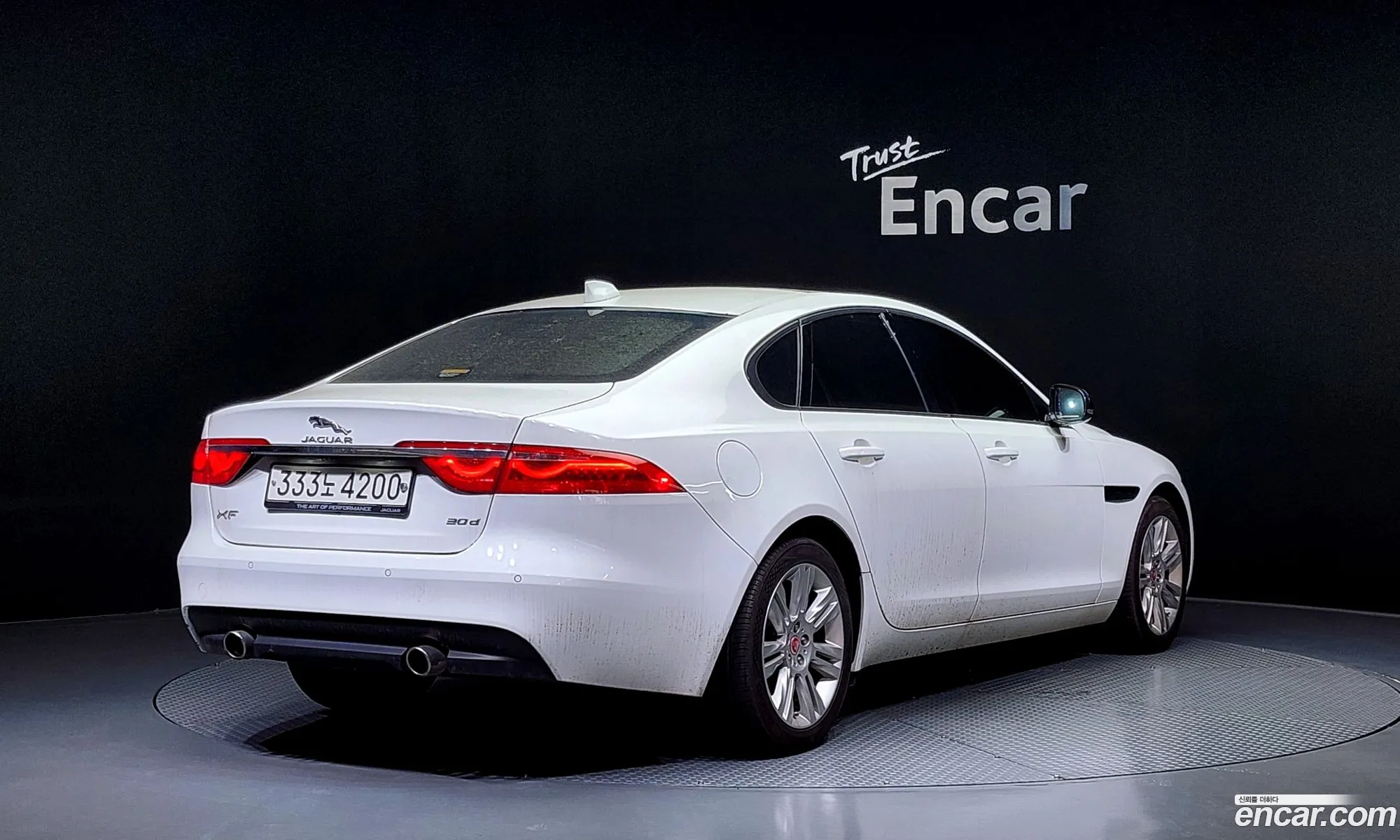 Jaguar Xf X260 30D Portfolio - фотография 3938853
