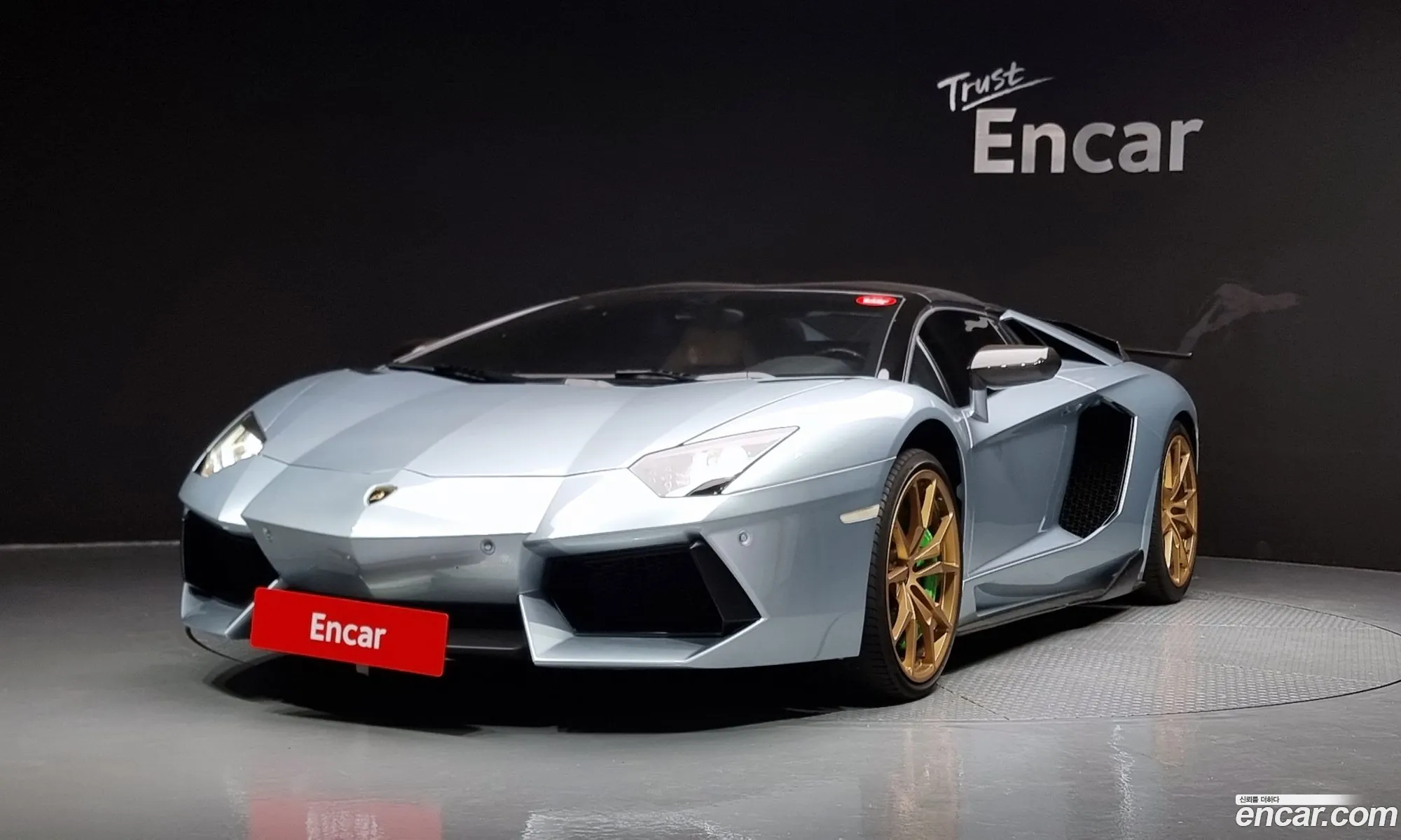 Lamborghini Aventador Lp700-4 Roadster - фотография 3748928