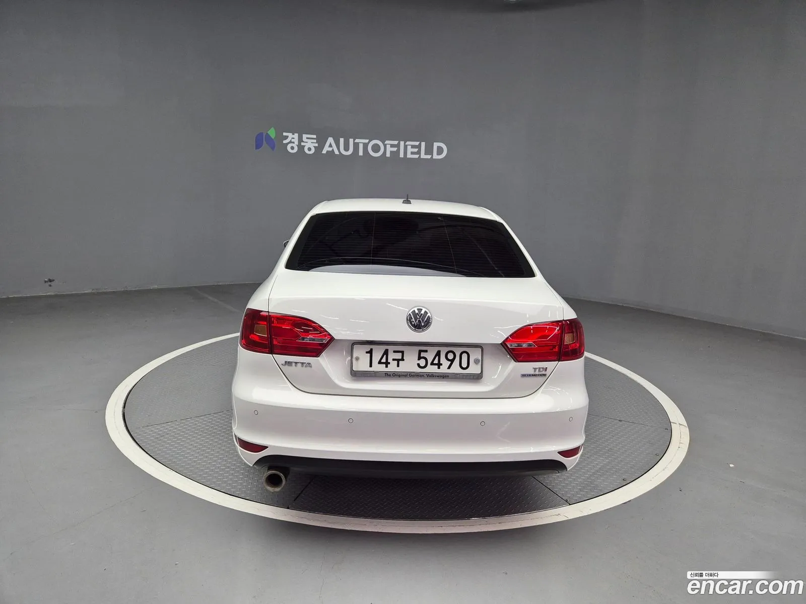 Volkswagen New Jetta 16 Tdi Bluemotion 6Th Generation - фотография 12481164