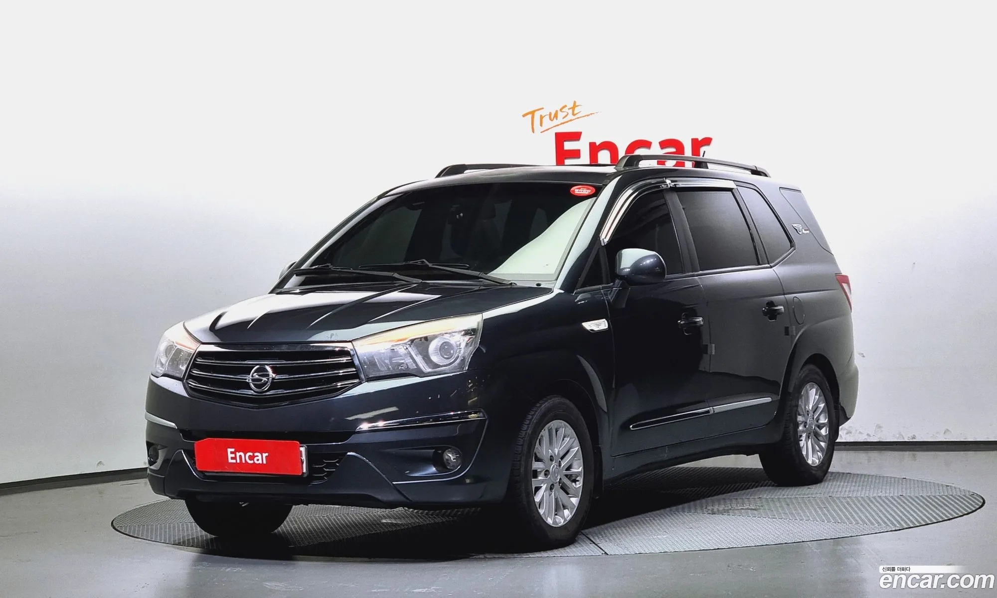 Kg Mobility Ssangyong Korando Turismo 4Wd Rt 11-Seater - фотография 7294302