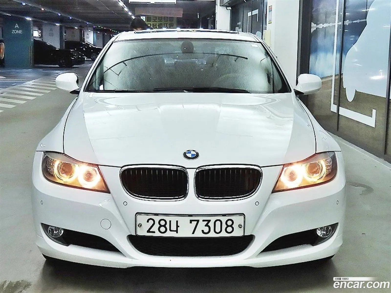BMW 3 Series E90 320I Sedan - фотография 8864106
