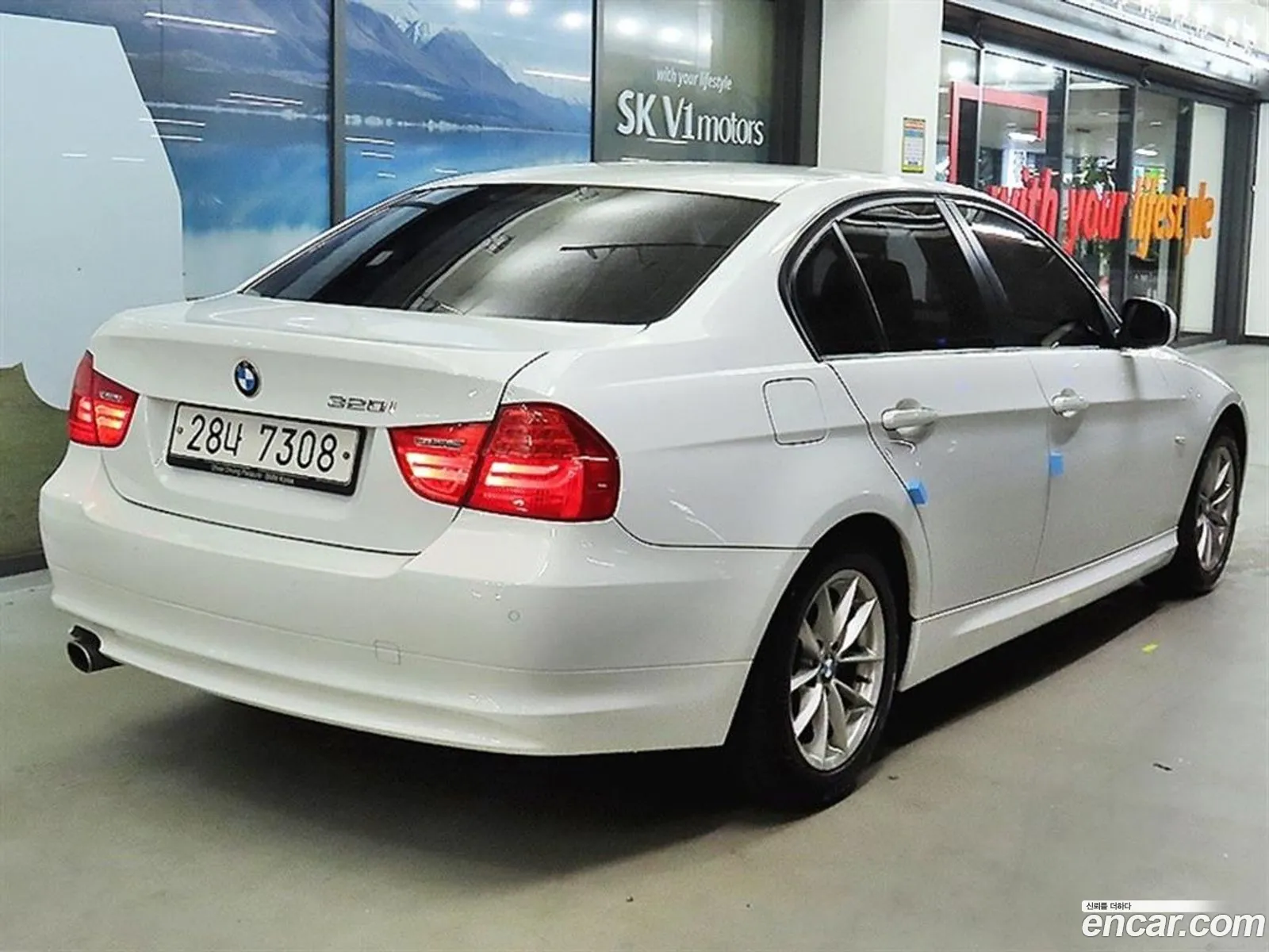 BMW 3 Series E90 320I Sedan - фотография 8864108