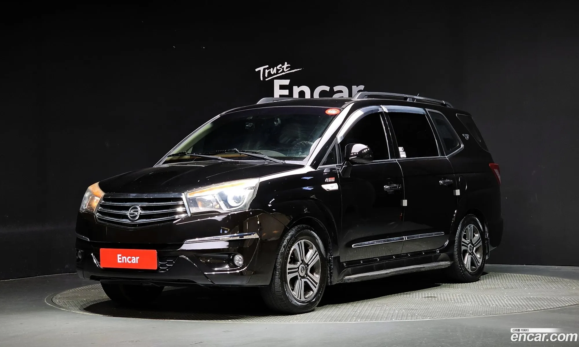 Kg Mobility Ssangyong Korando Turismo 4Wd Gt 9-Seater - фотография 7389402