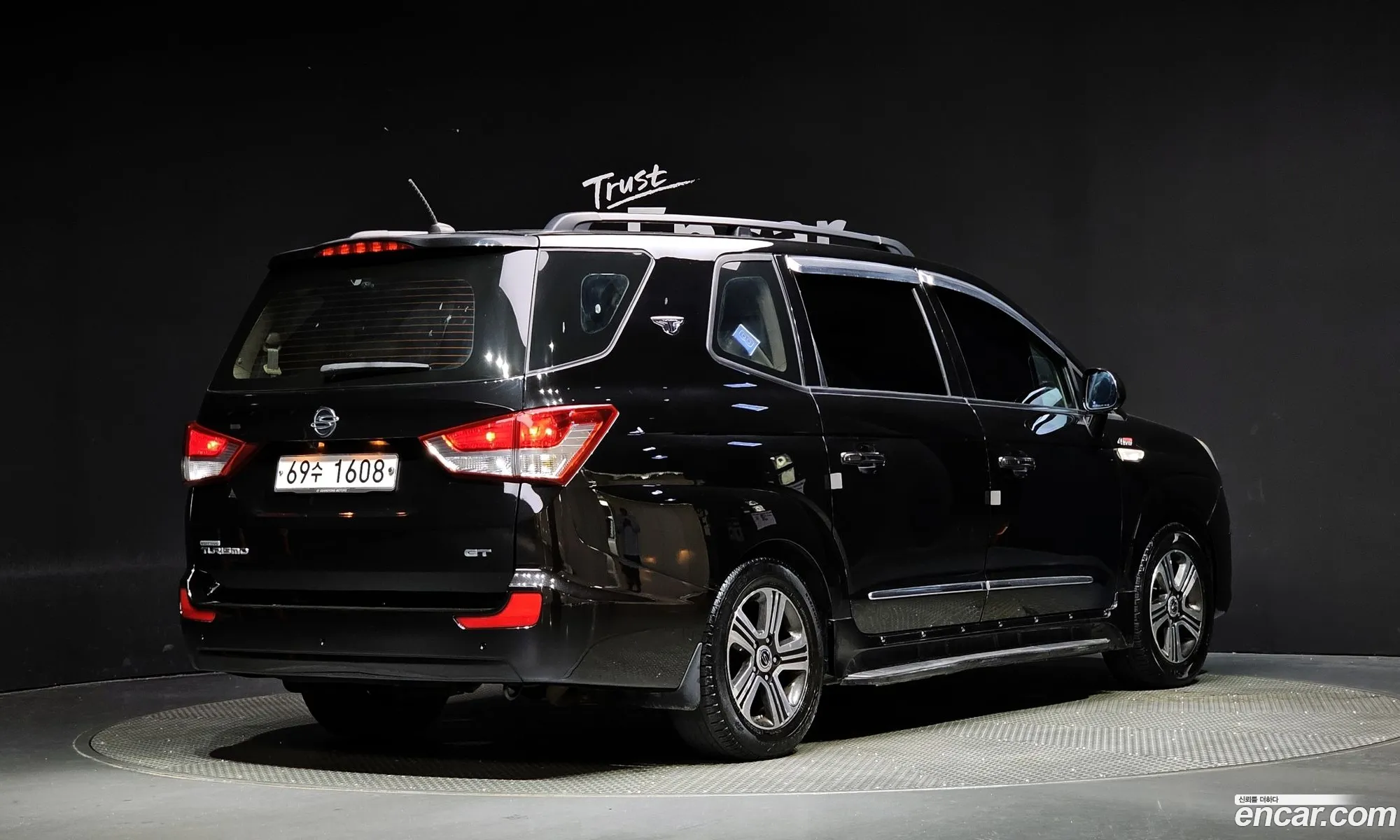Kg Mobility Ssangyong Korando Turismo 4Wd Gt 9-Seater - фотография 7389403