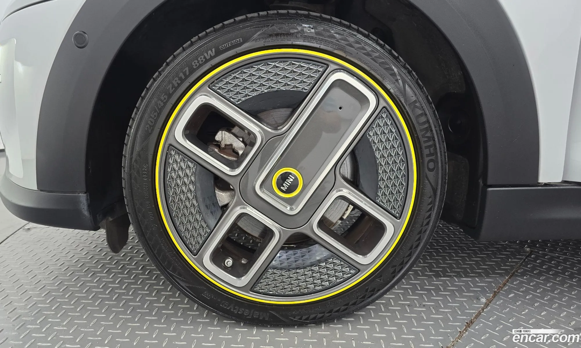 Mini Cooper Electric Se Electric 1St Generation - фотография 920625