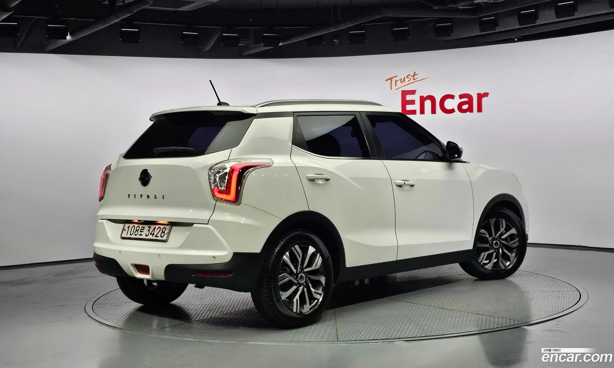 Kg Mobility Ssangyong Tivoli Armor Diesel Vx 2Wd - фотография 7498119