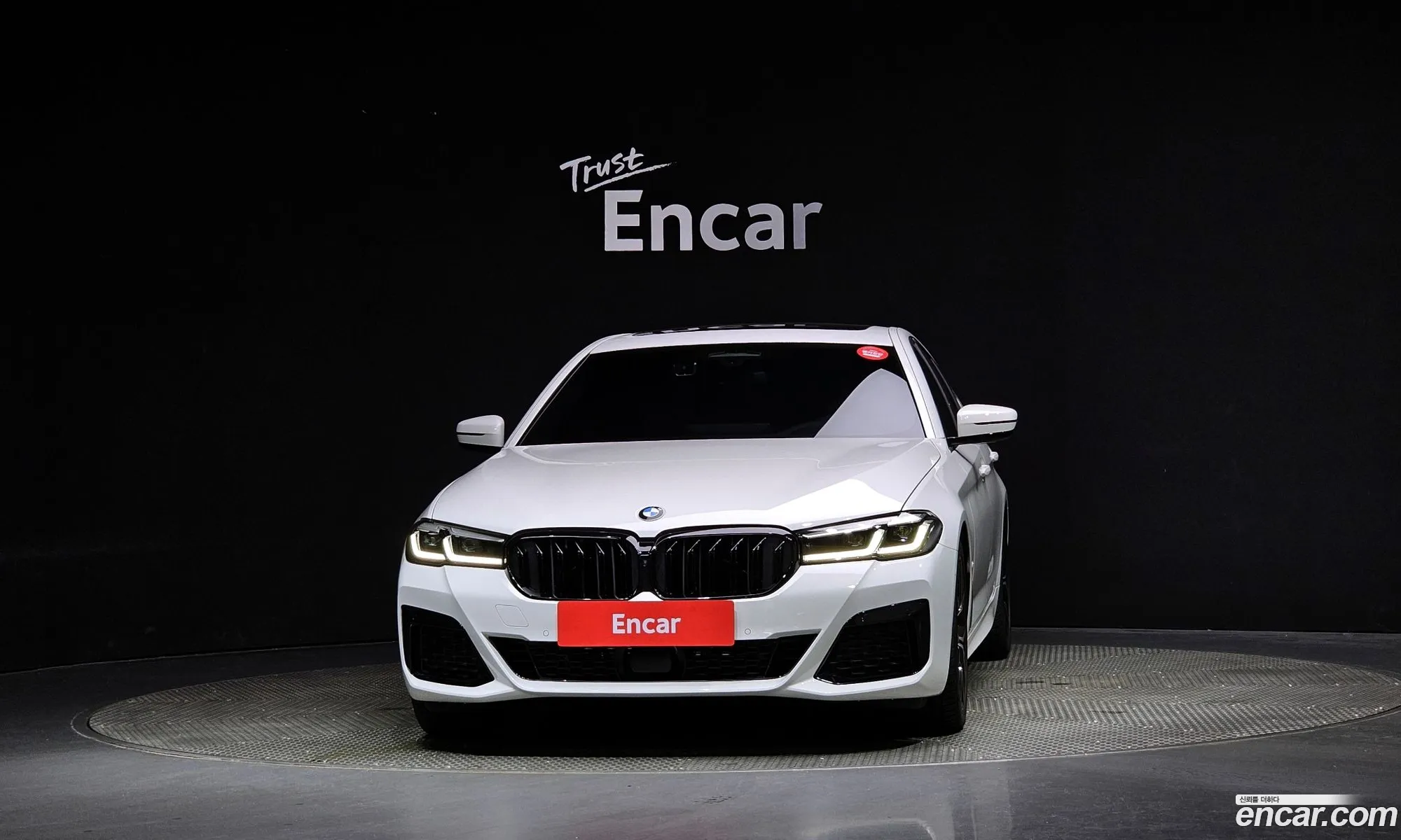 BMW 5 Series G30 530I xDrive M Sports - фотография 8291452