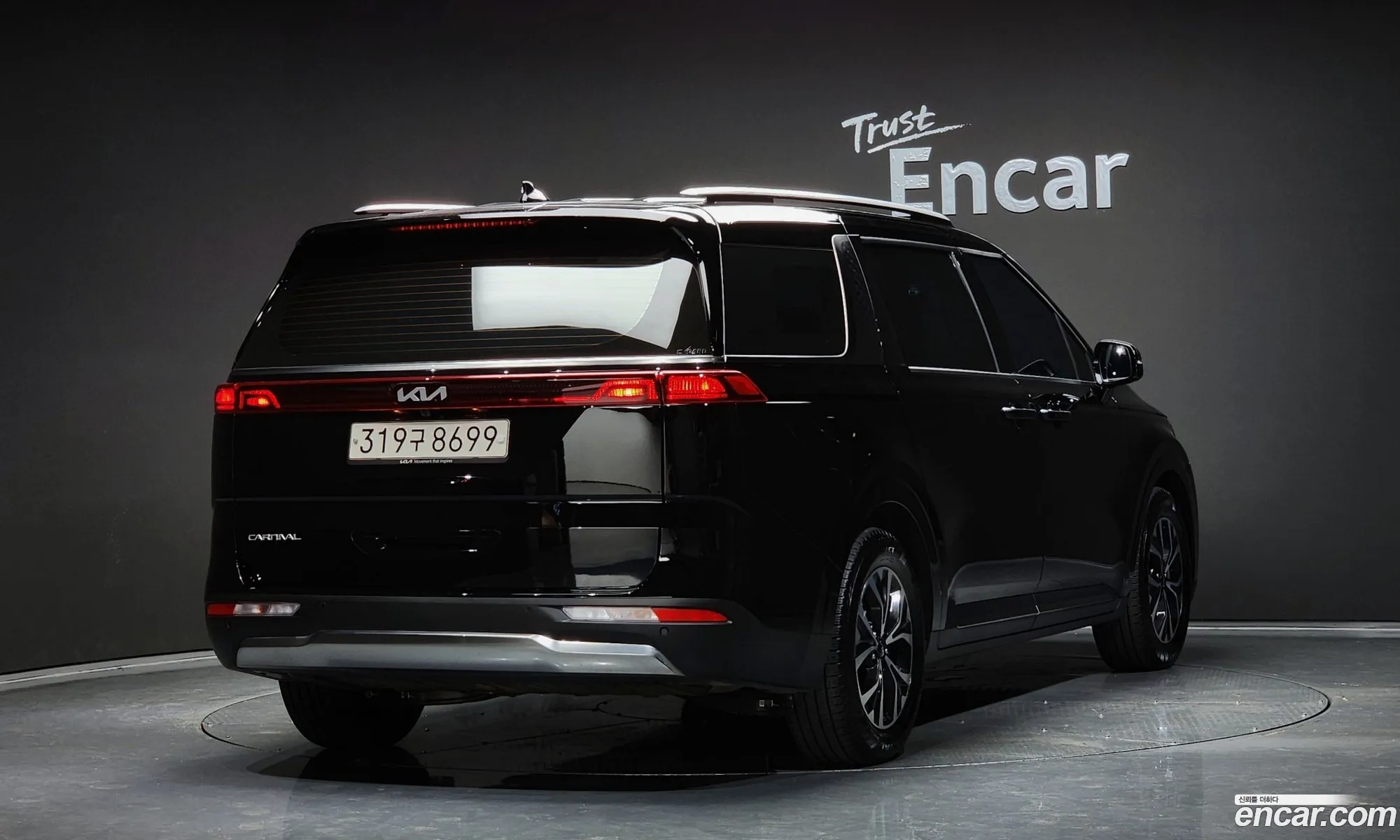 Kia Carnival 4Th Generation 9-Seater Signature - фотография 14436429
