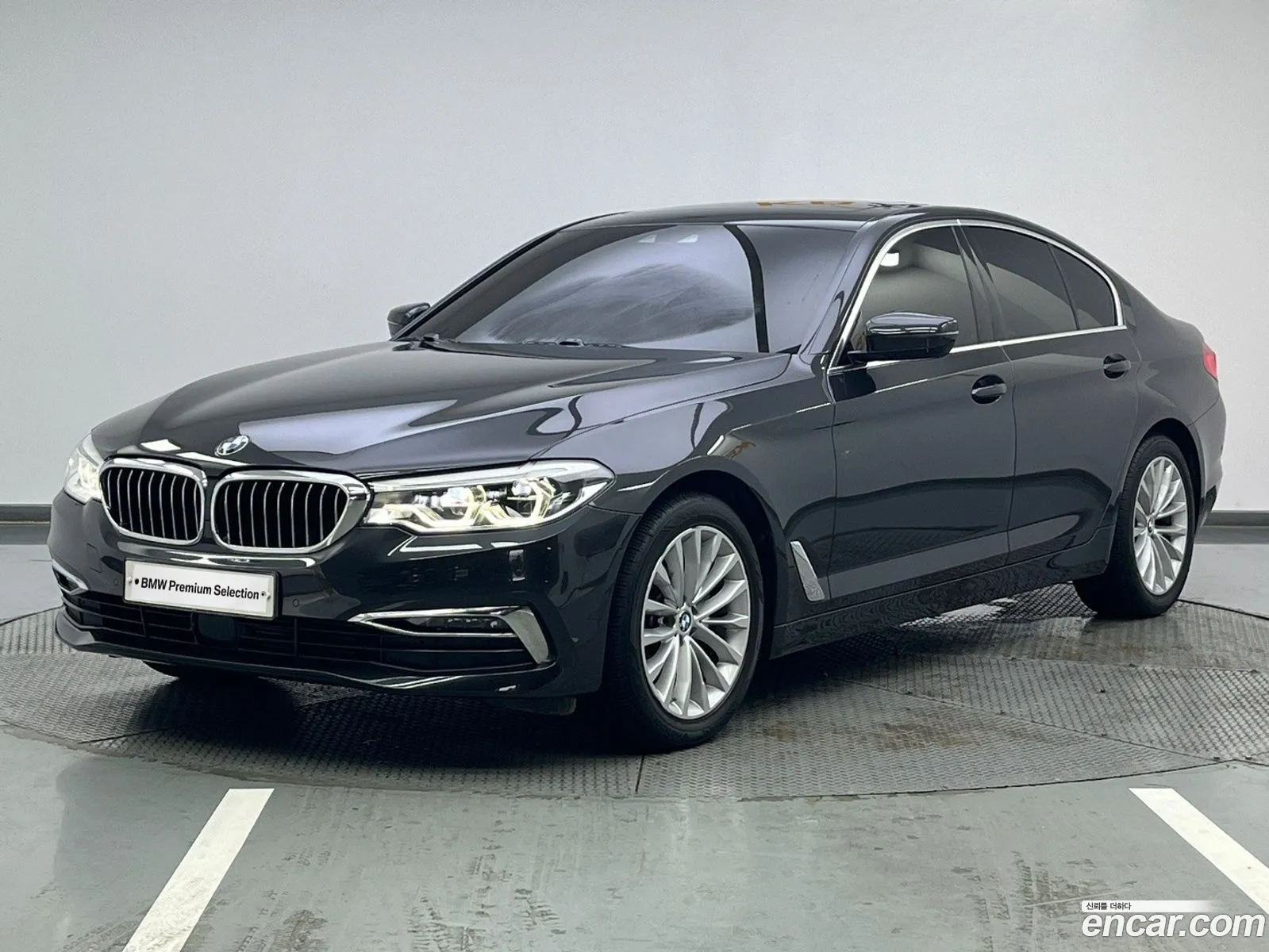 BMW 5 Series G30 520D Luxury Plus - фотография 8863678