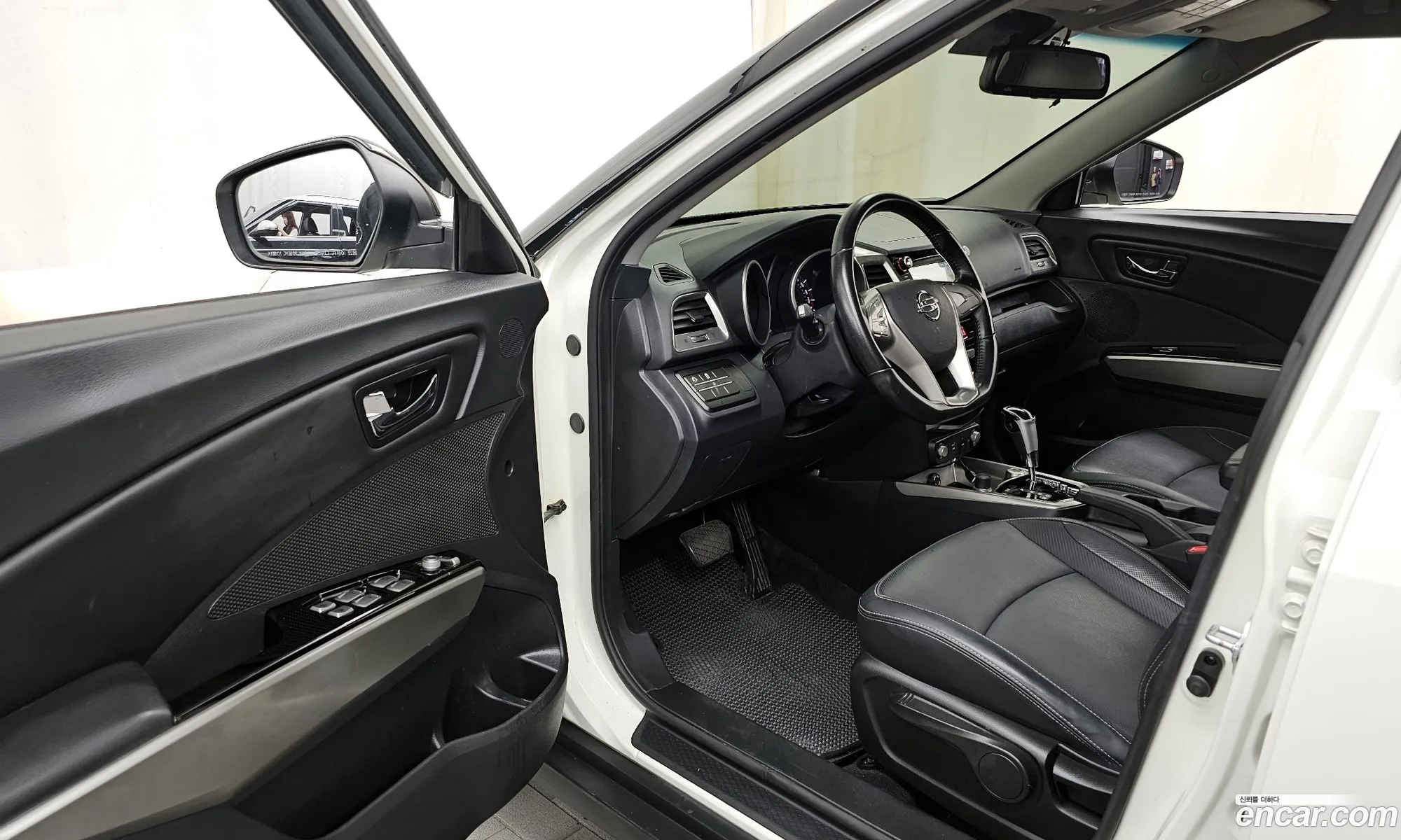 Kg Mobility Ssangyong Tivoli Vx 2Wd - фотография 7661375