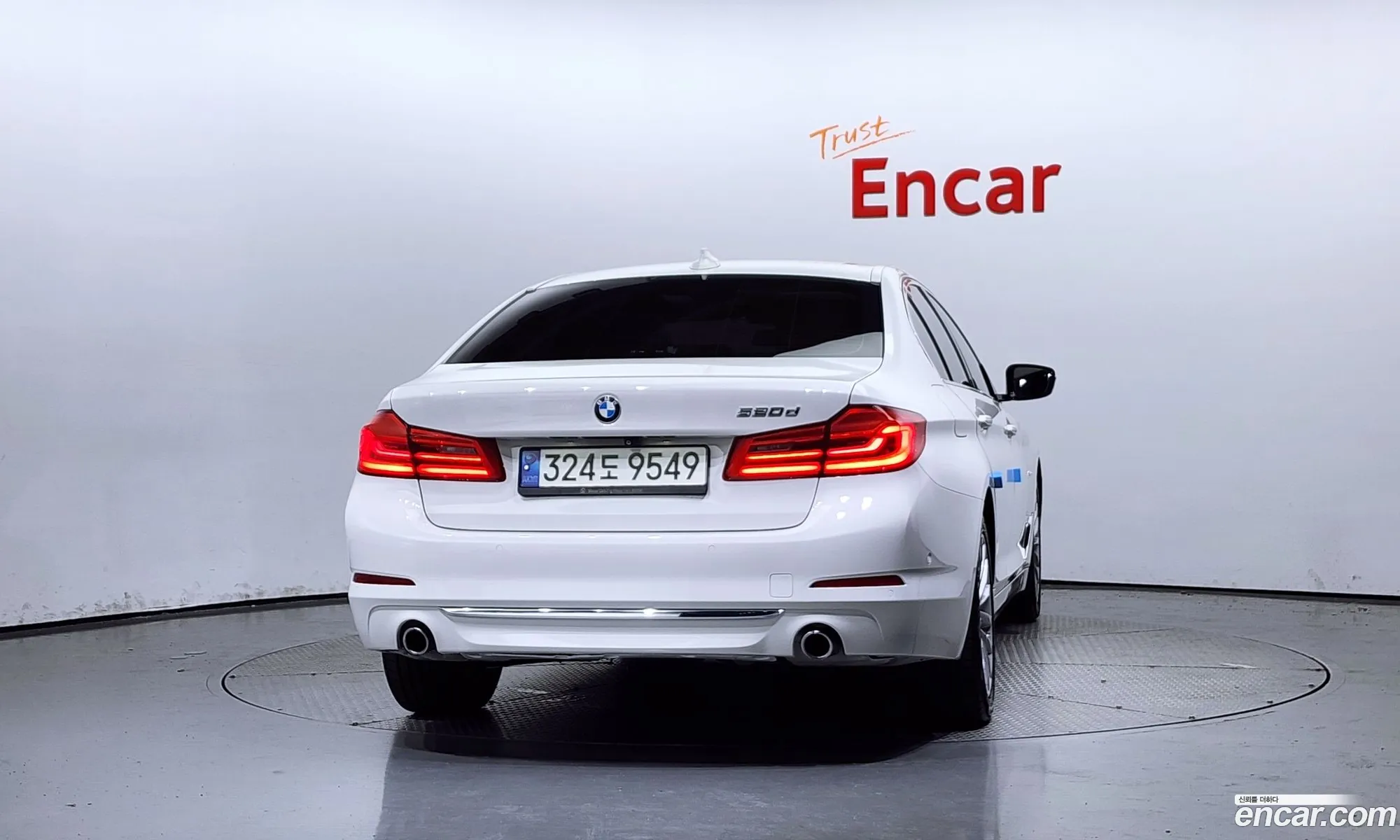 BMW 5 Series G30 520D Luxury Special Edition - фотография 7016550