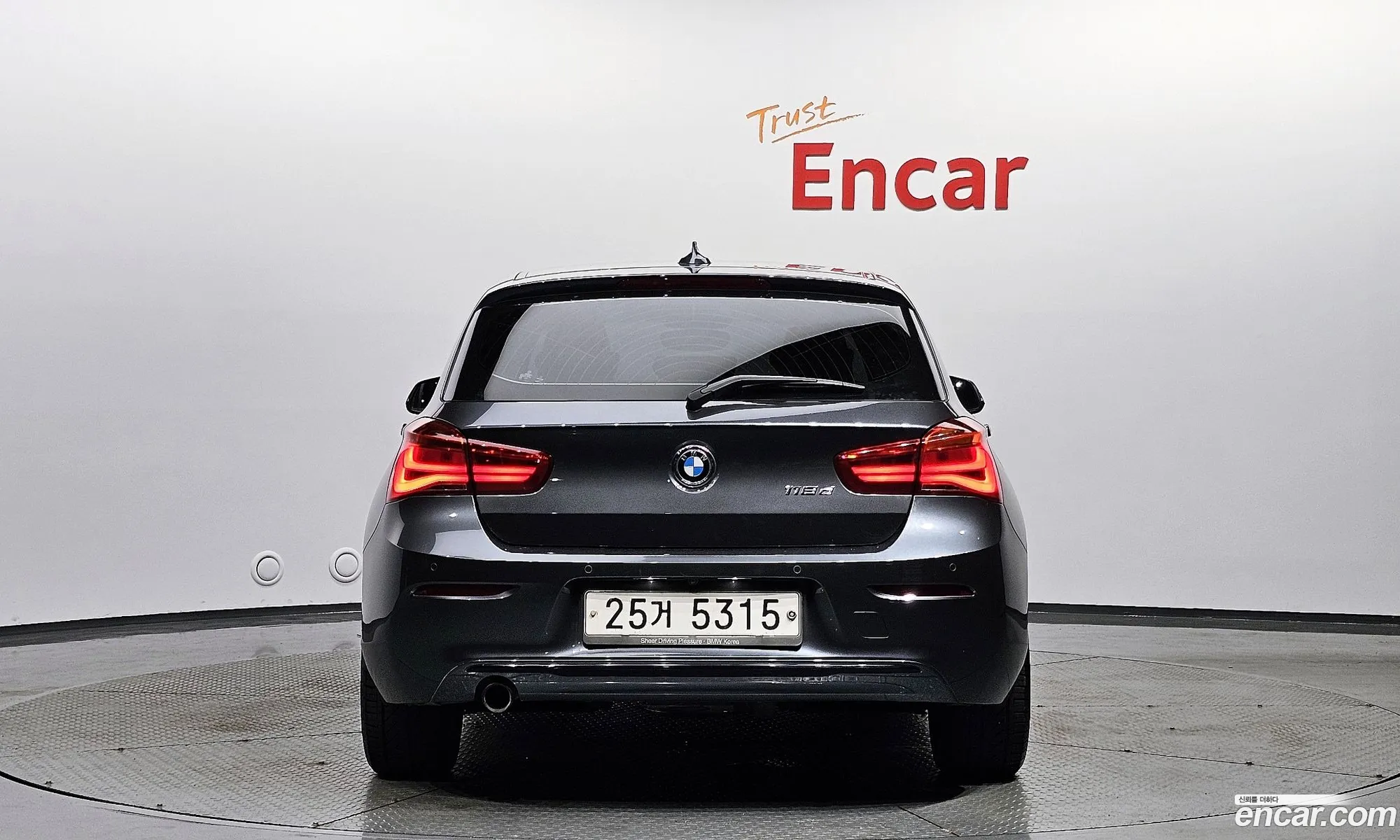 BMW 1 Series F20 118D Sports 5-Door - фотография 8280580