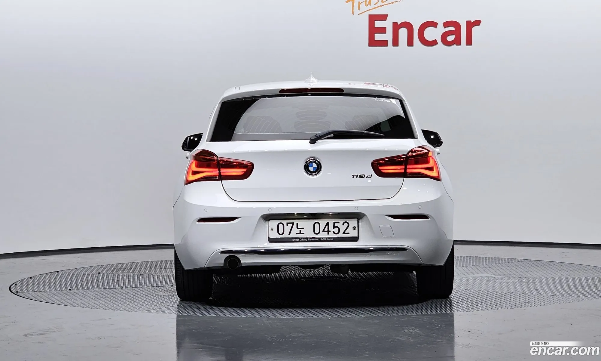 BMW 1 Series F20 118D Sports 5-Door - фотография 8280568