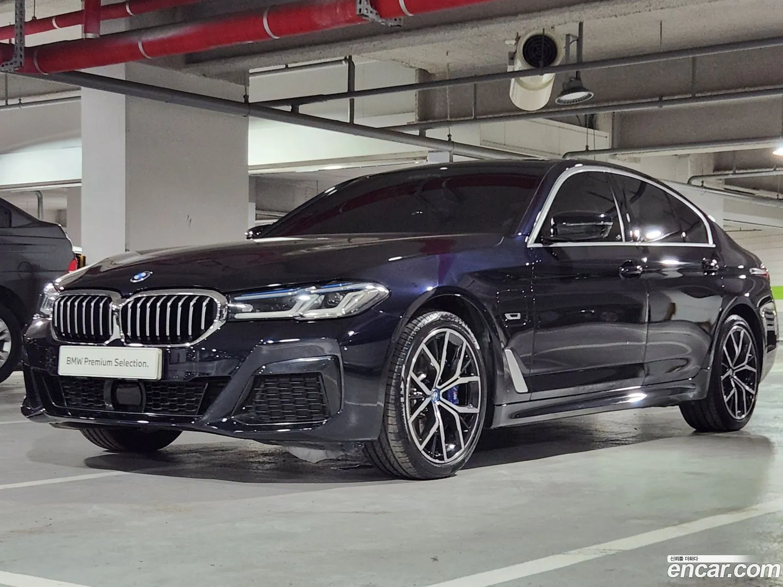 BMW 5 Series G30 530E M Sports - фотография 7529520