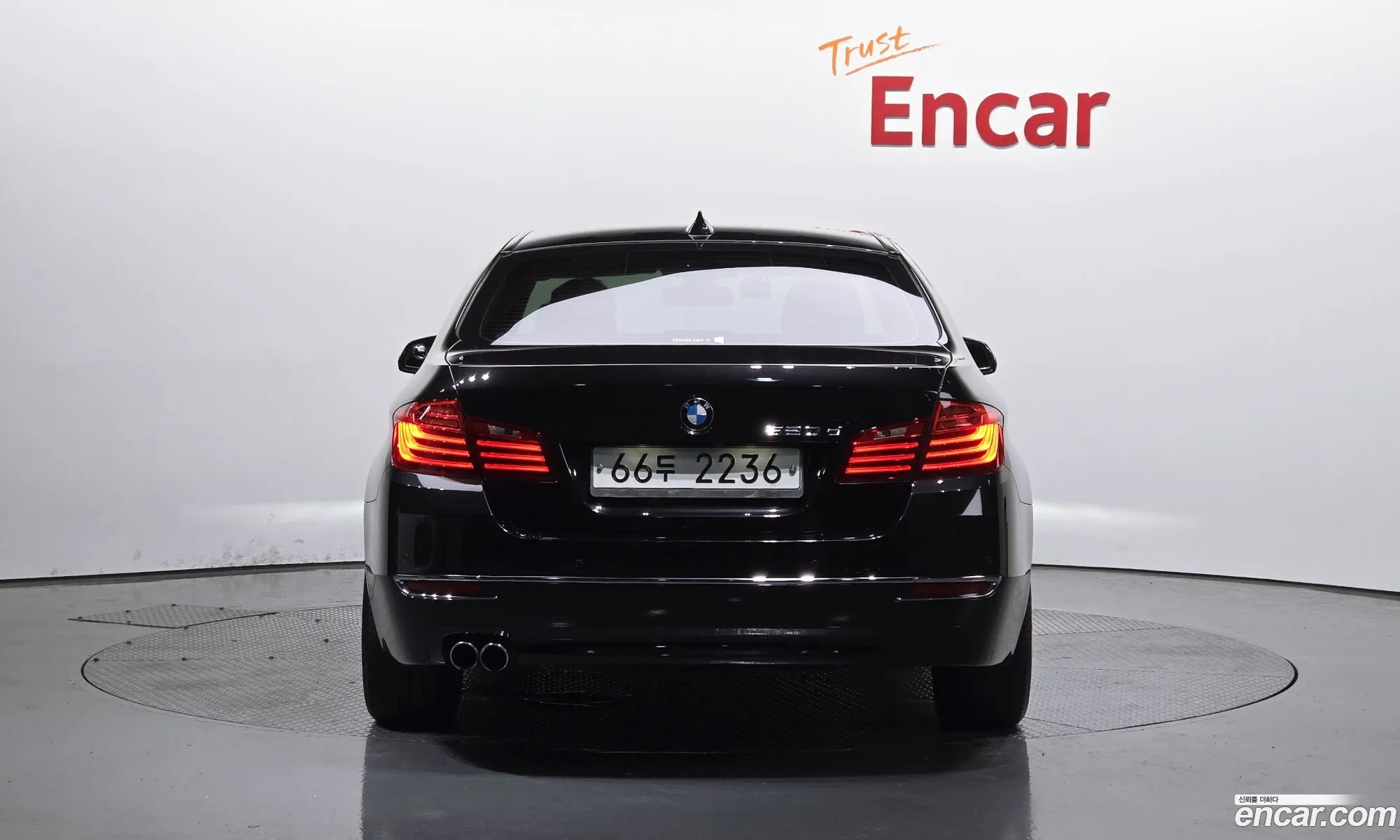 BMW 5 Series F10 520D Luxury - фотография 6811525