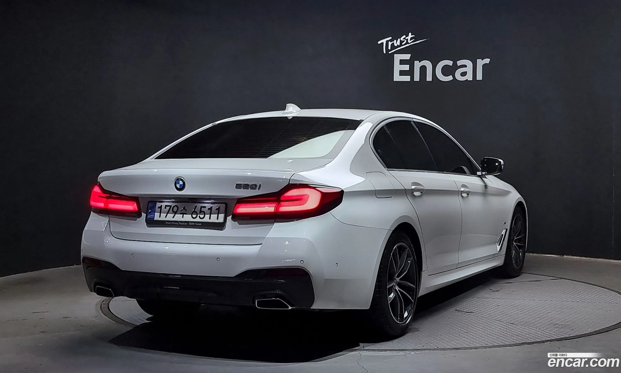BMW 5 Series G30 520I M Sports - фотография 12523920