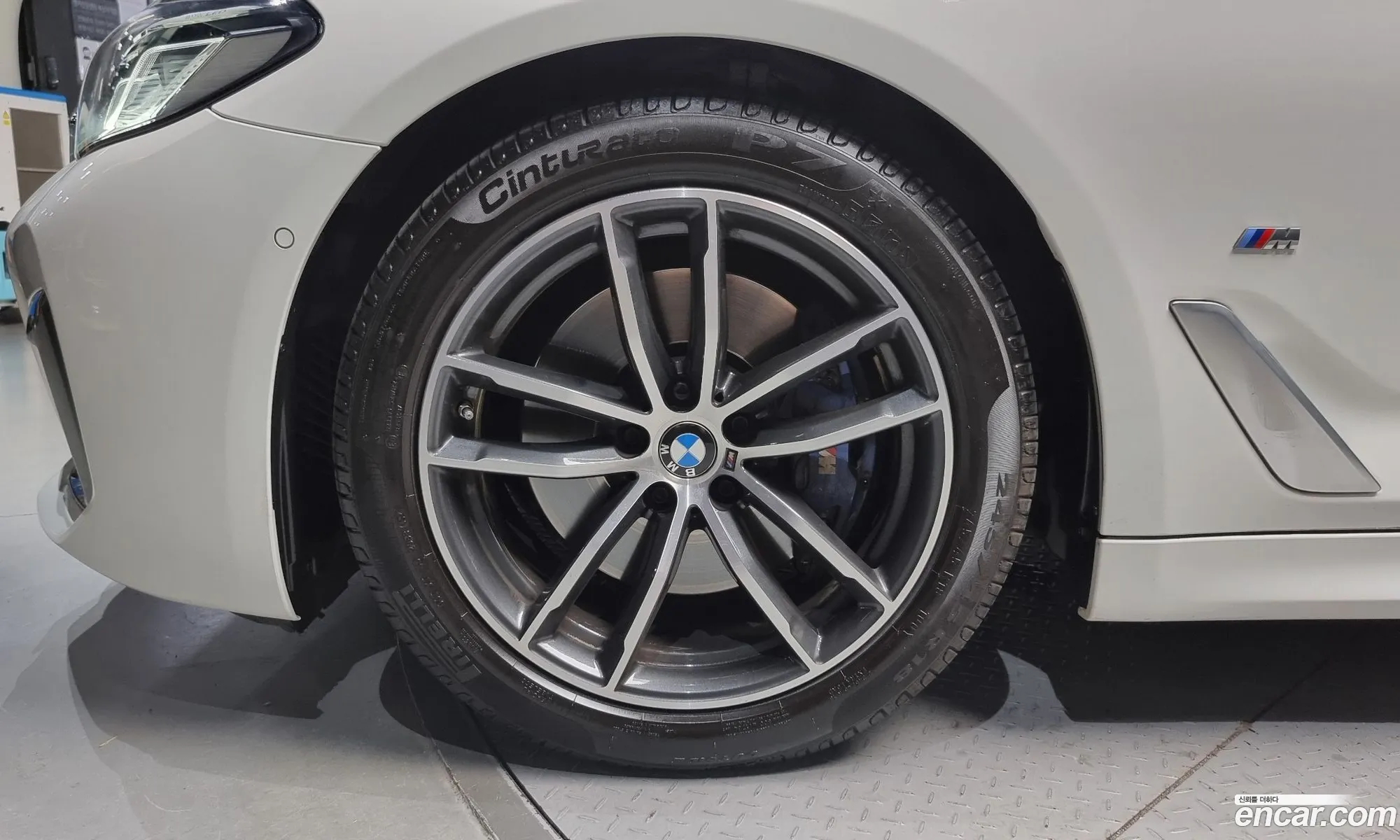 BMW 5 Series G30 520I M Sports - фотография 12523923