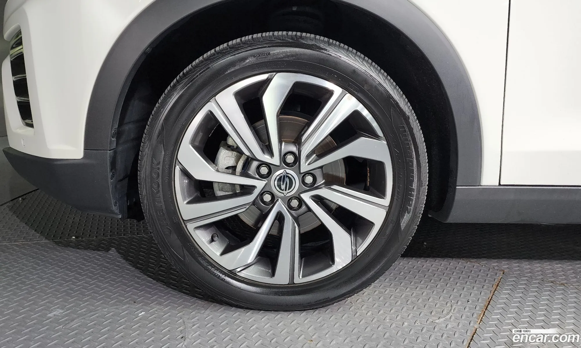 Kg Mobility Ssangyong Very New Tivoli Gasoline 15 2Wd V3 - фотография 7556148
