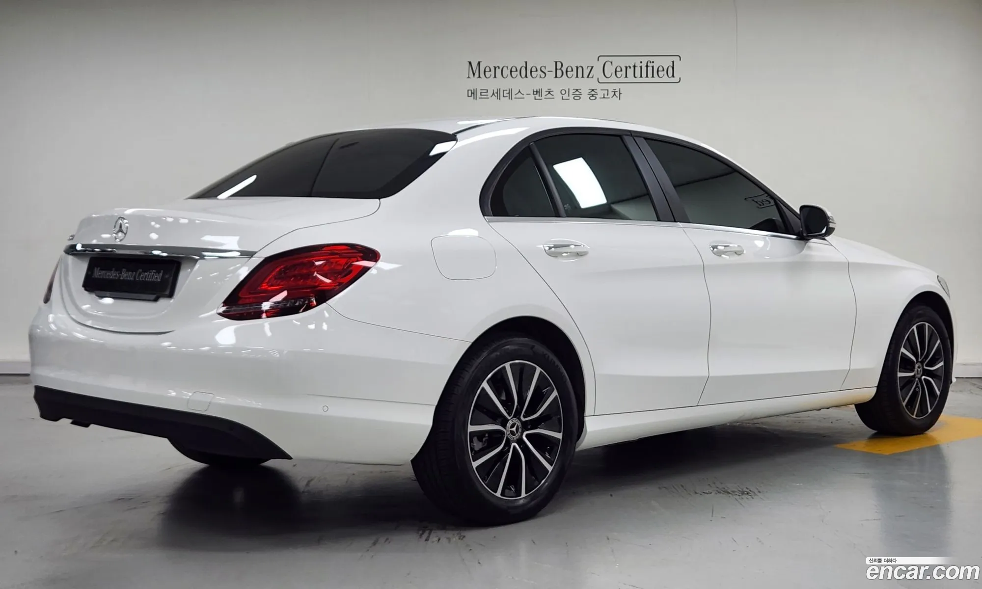 Benz C-Class W205 C200 - фотография 19778923