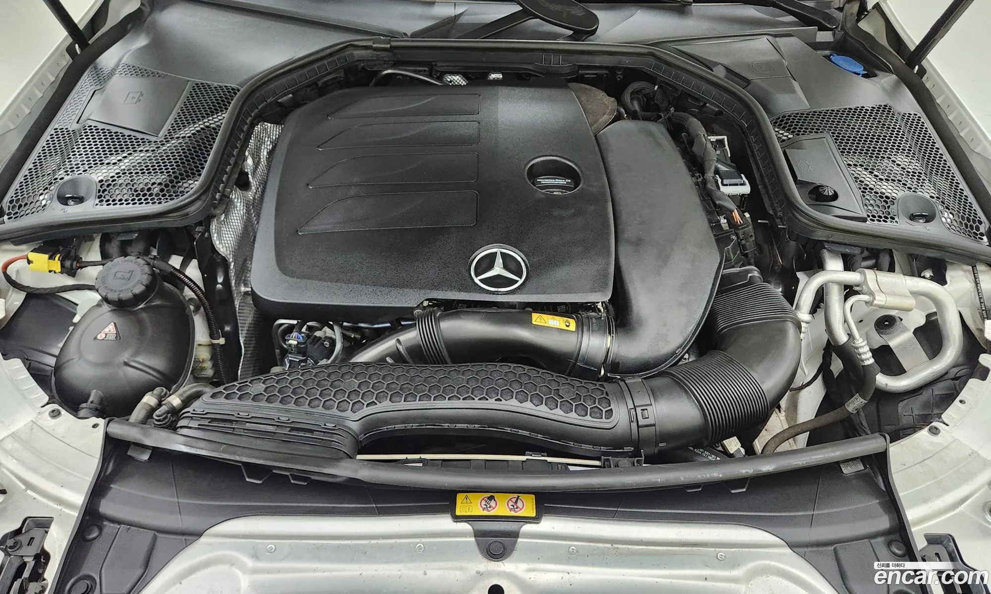 Benz C-Class W205 C200 - фотография 19778927