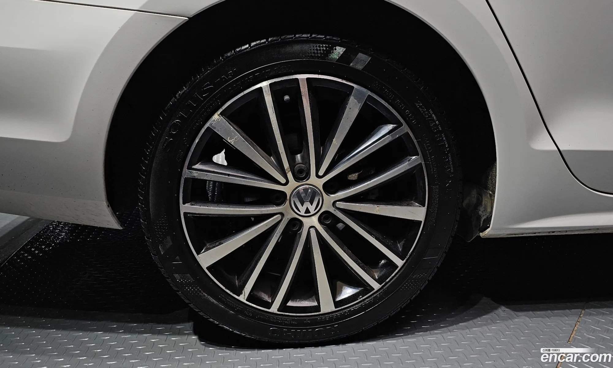 Volkswagen New Jetta 20 Tdi Bluemotion 6Th Generation - фотография 8774774