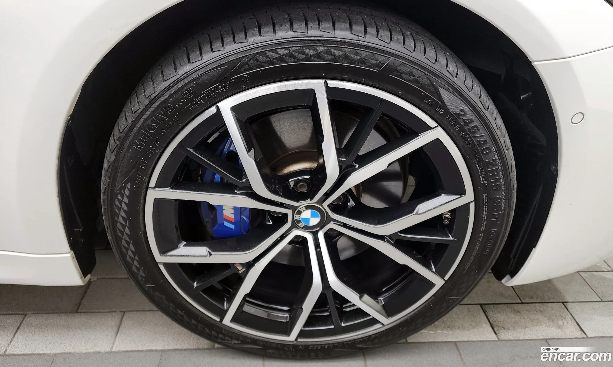 BMW 5 Series G30 530E M Sports - фотография 4824605