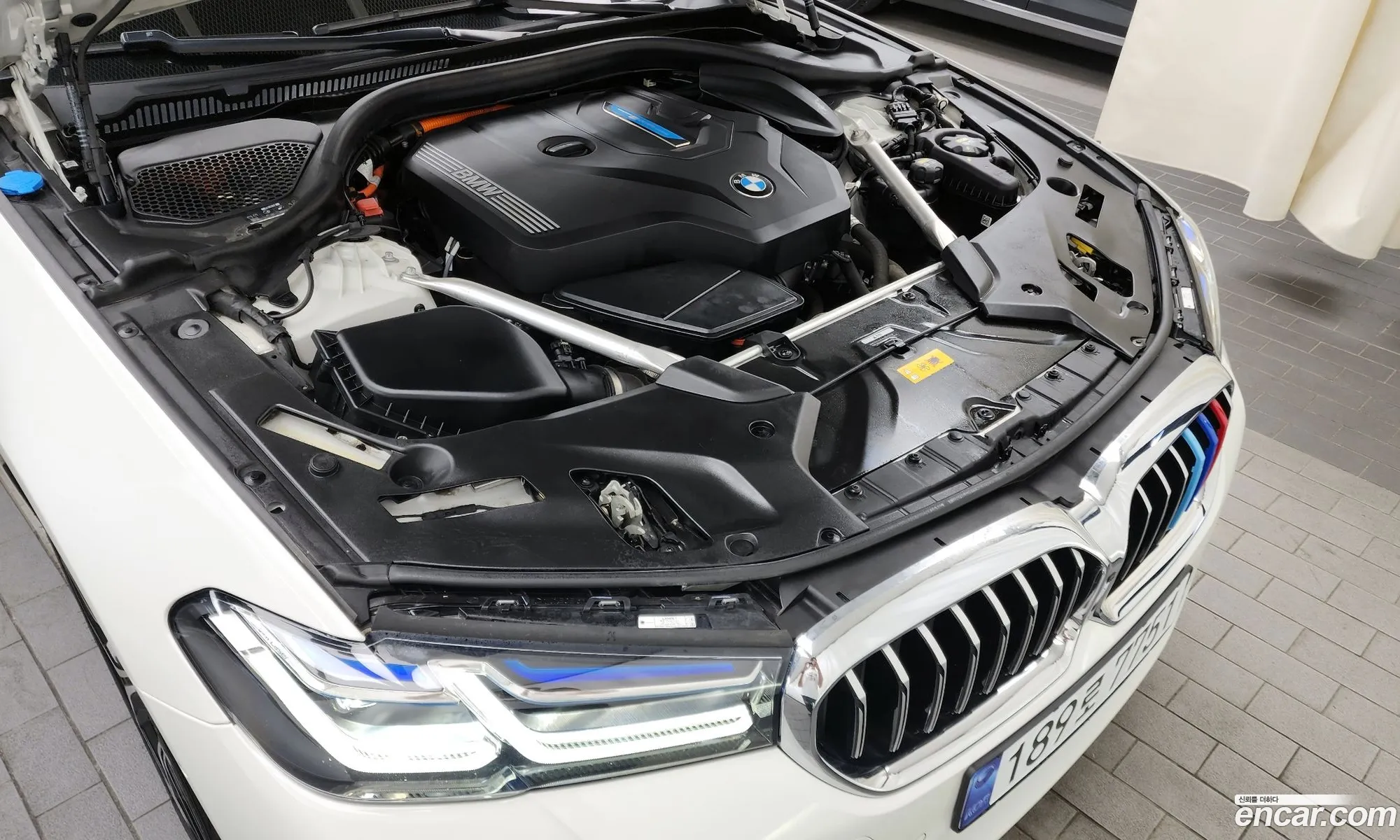 BMW 5 Series G30 530E M Sports - фотография 4824606