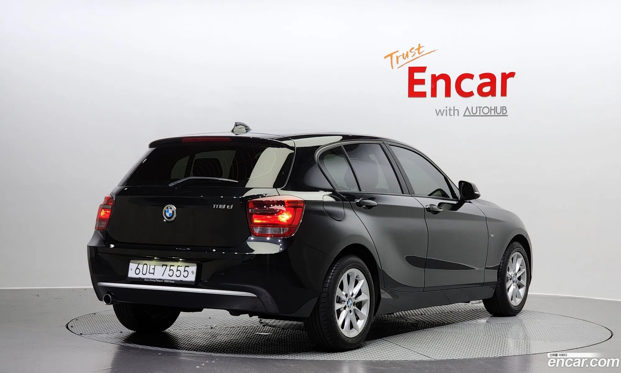BMW 1 Series F20 118D Urban 5-Door - фотография 12523908