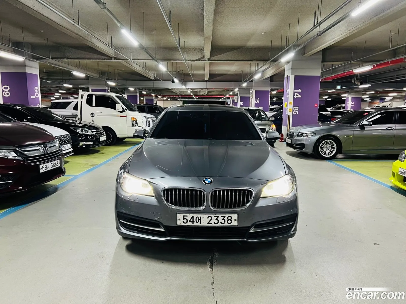 BMW 5 Series F10 520D xDrive - фотография 6985779