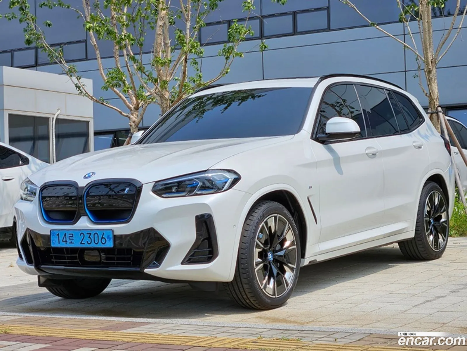 BMW Ix3 M Sport - фотография 6727174