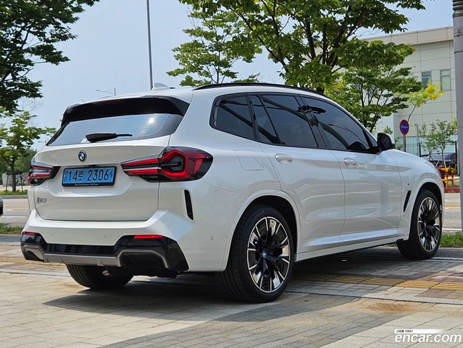 BMW Ix3 M Sport - фотография 6727175